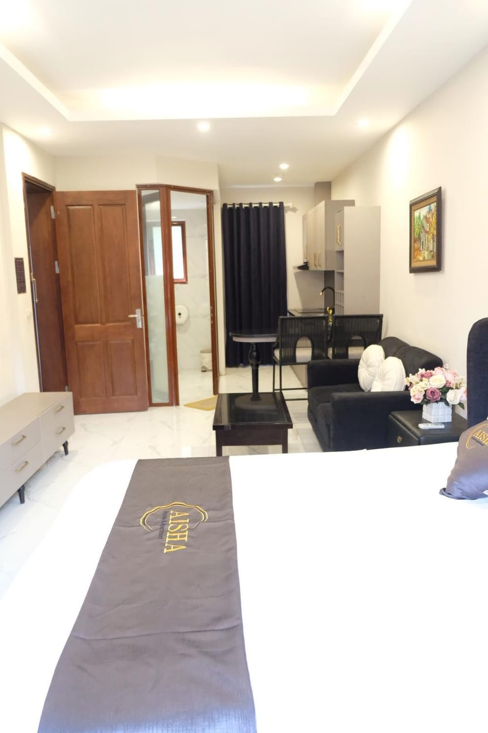 Photo of the whole room