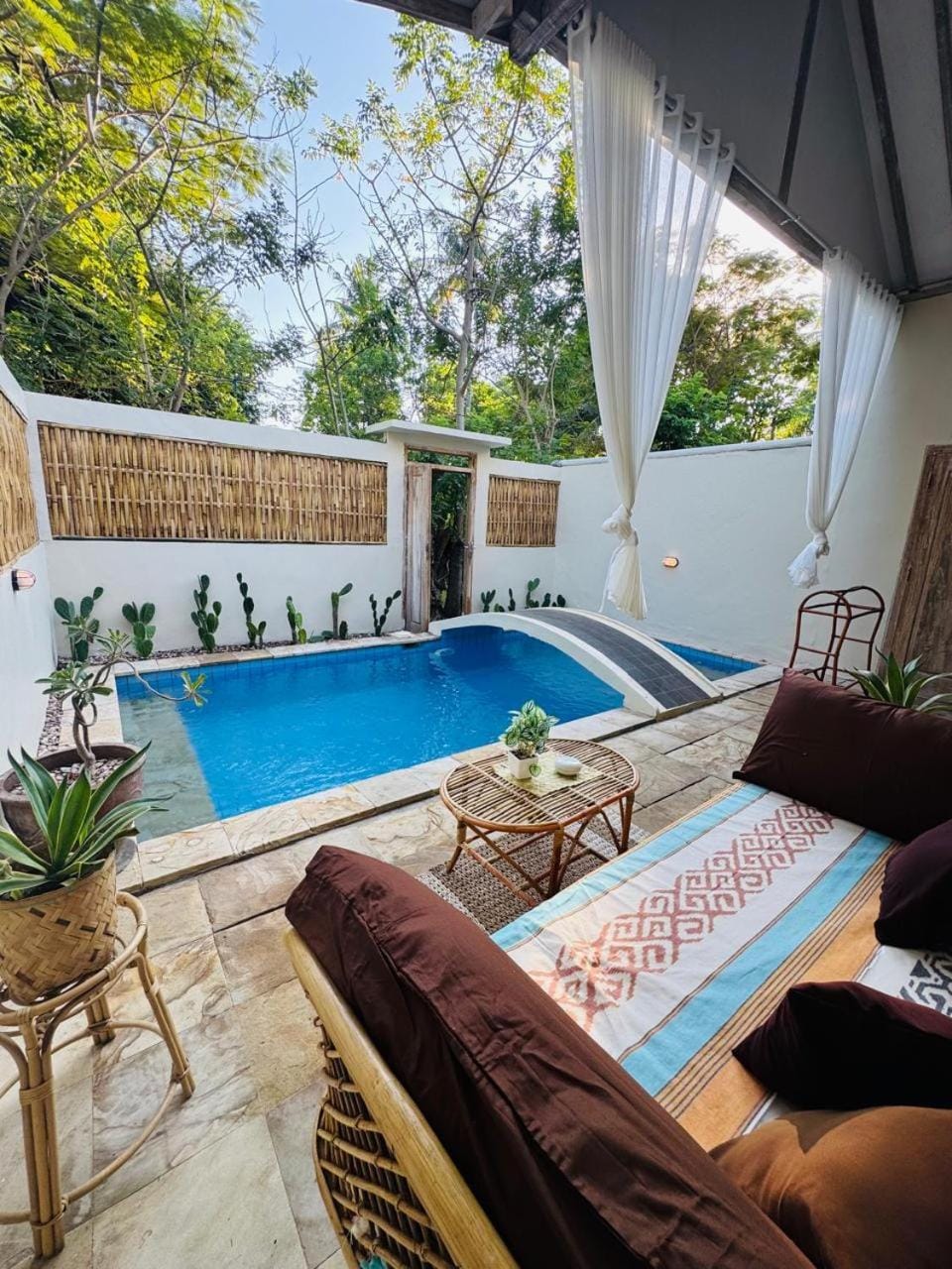 Villa Sea La Vie Private pool Bed and Breakfast in Pemenang