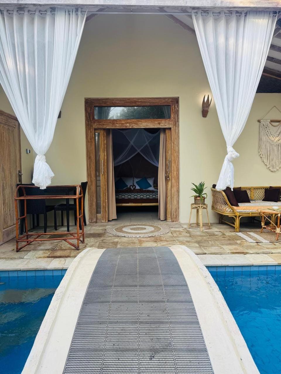 Villa Sea La Vie Private pool Bed and Breakfast in Pemenang