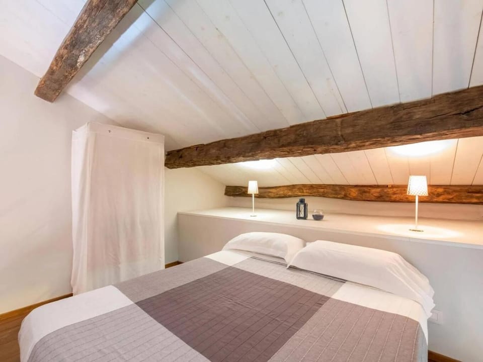Spring, Bed, Summer, Photo of the whole room, Bedroom, internet