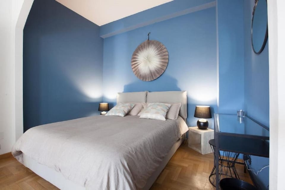 Bed, Photo of the whole room