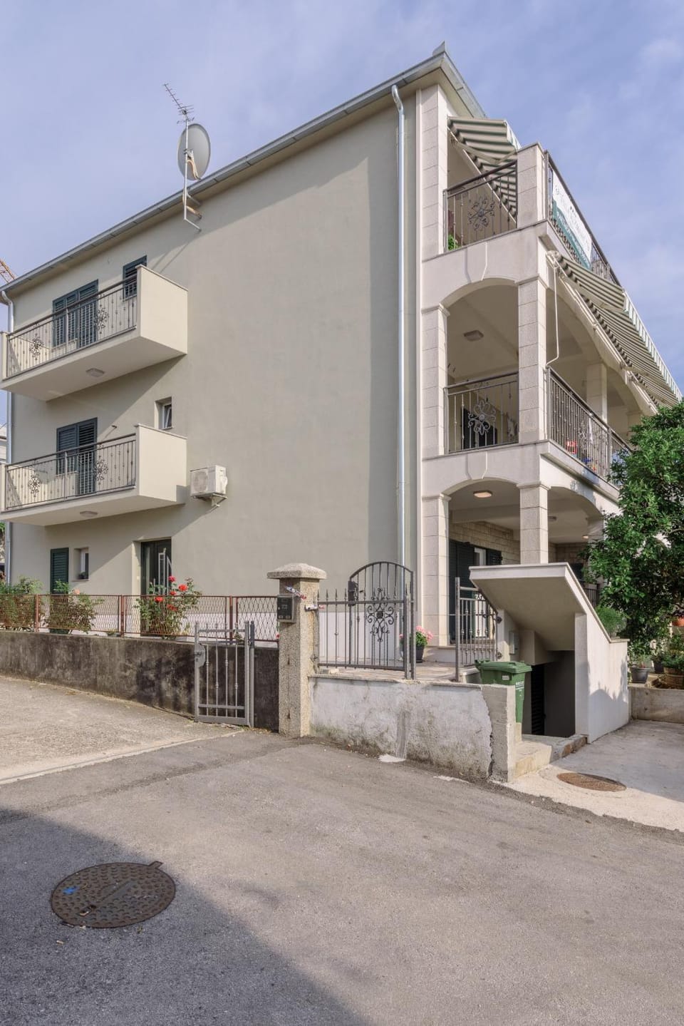 Marina Apartment in Okrug Gornji