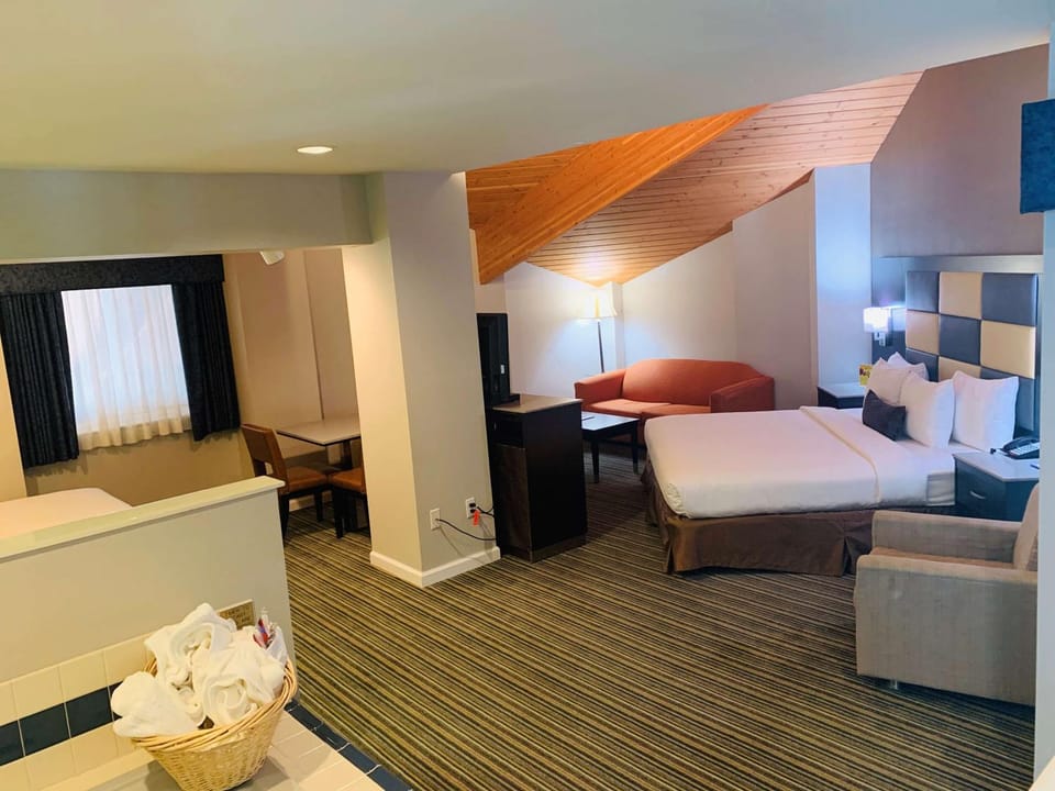 Photo of the whole room, On site