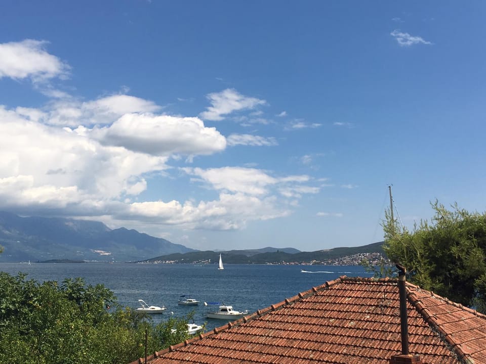 Balcony/Terrace, Beach, Garden view, Garden view, Mountain view, Sea view, Sea view