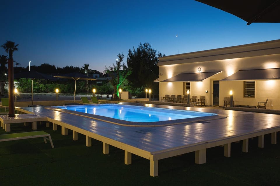 Property building, Pool view