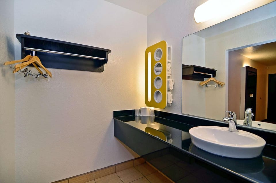 Bathroom, Photo of the whole room, On site