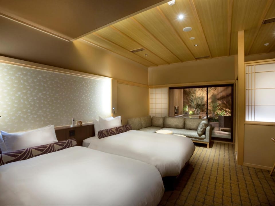 Photo of the whole room, Open Air Bath