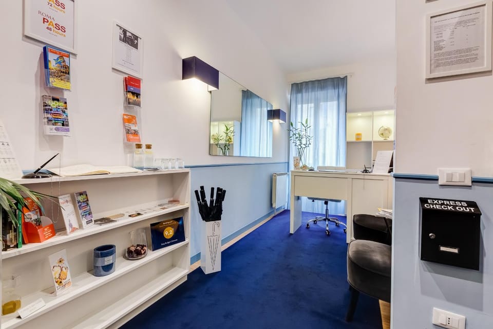 Lobby or reception, Other, Decorative detail, Area and facilities, Certificate/Award