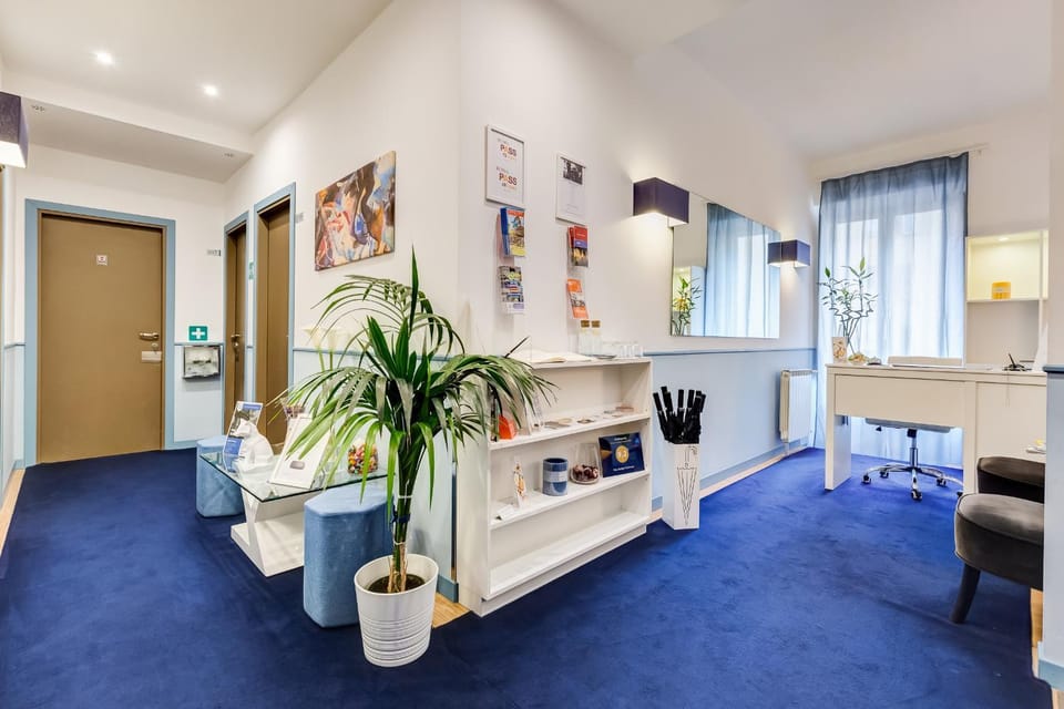 Lobby or reception, Area and facilities, Certificate/Award