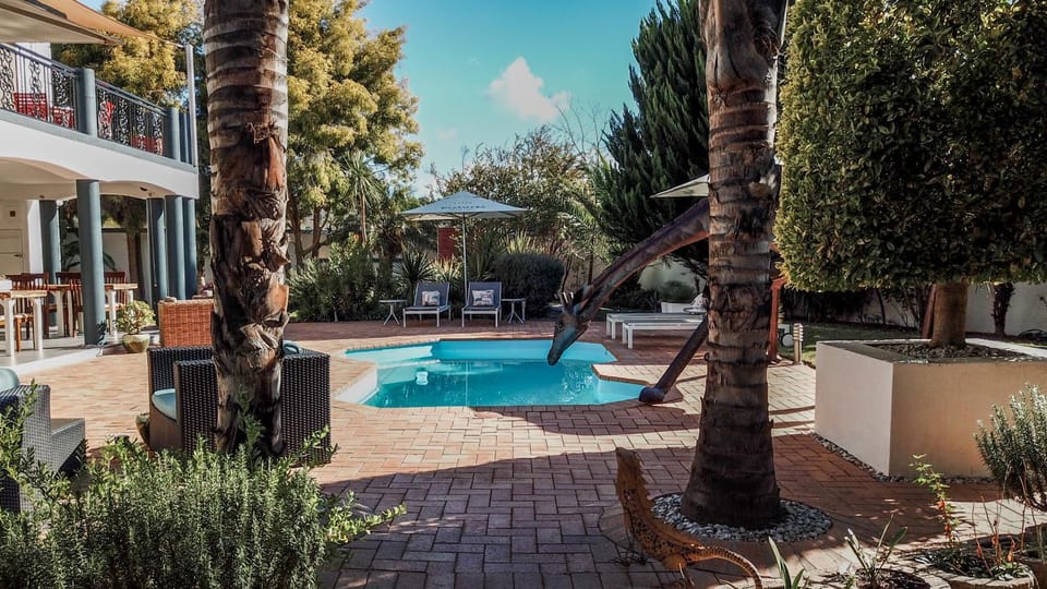 Garden, Swimming pool, Swimming pool