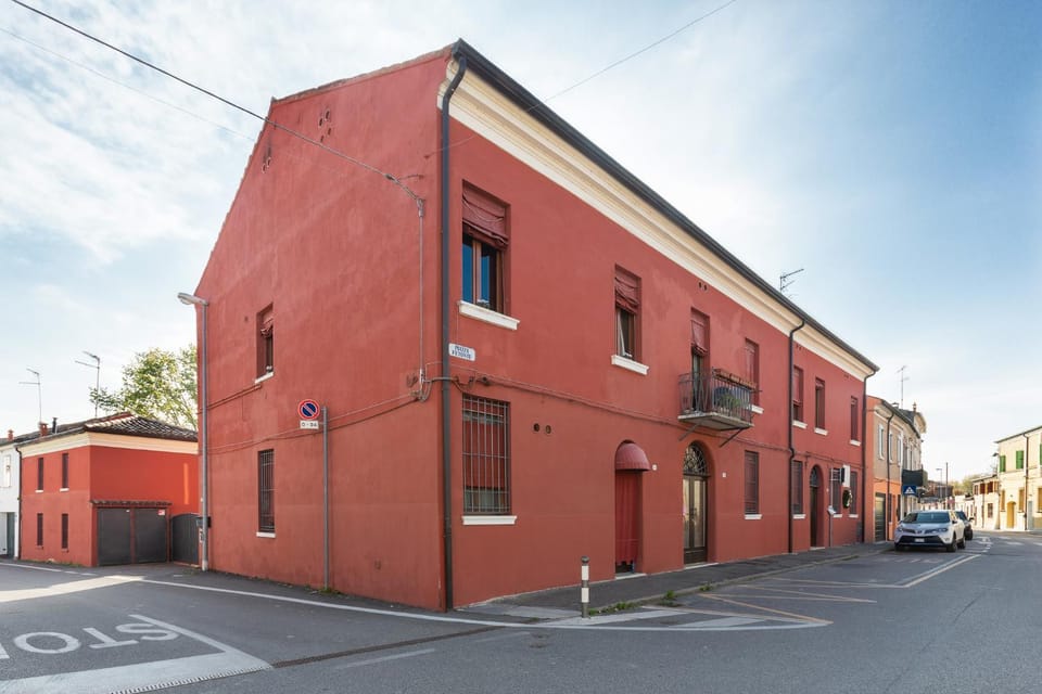 Property building, Facade/entrance
