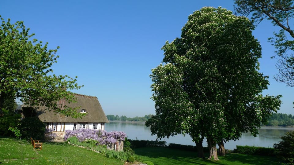 Property building, Facade/entrance, River view, Sea view, Area and facilities