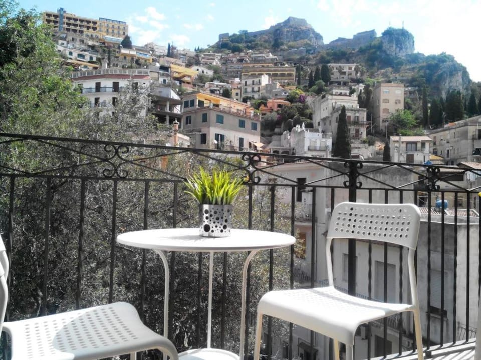 Taormina castle and sea view Apartment in Taormina