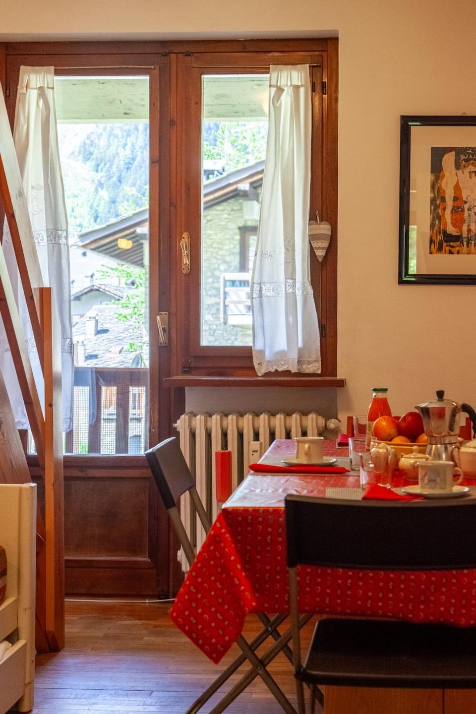 Appartamento in stile alpino a Courmayeur Apartment in Aosta Valley, Italy