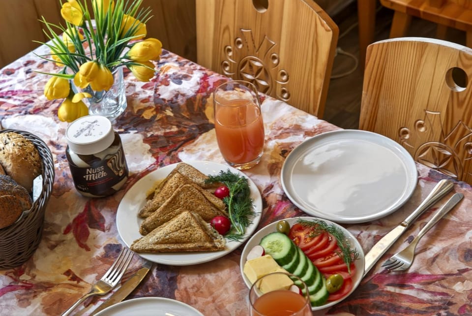 Property building, Dining area, Breakfast