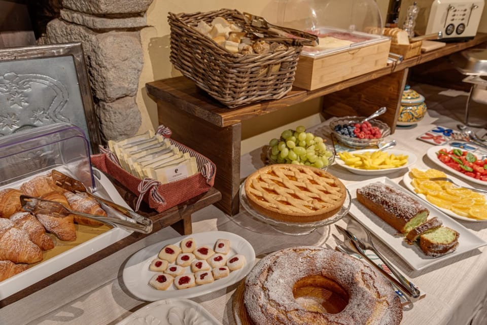 Food, Breakfast, Continental breakfast, Buffet breakfast