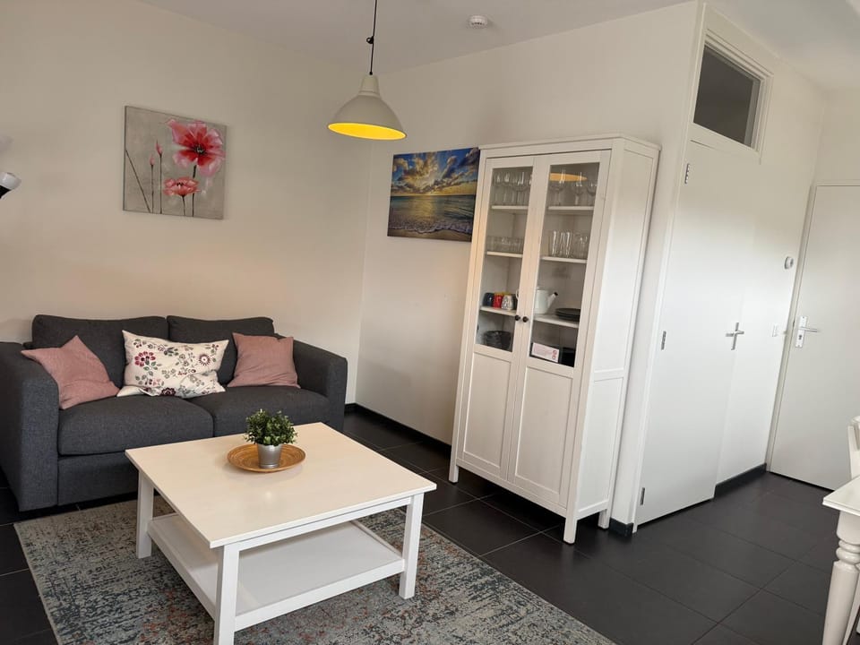Weststraat 22 - Ouddorp - Appartement Noord 3P Apartment in Ouddorp