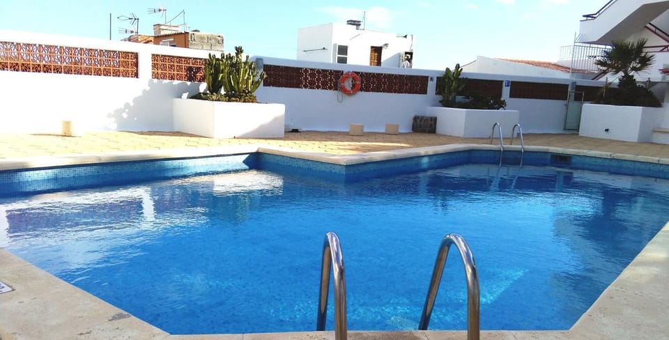 On site, Swimming pool, Swimming pool