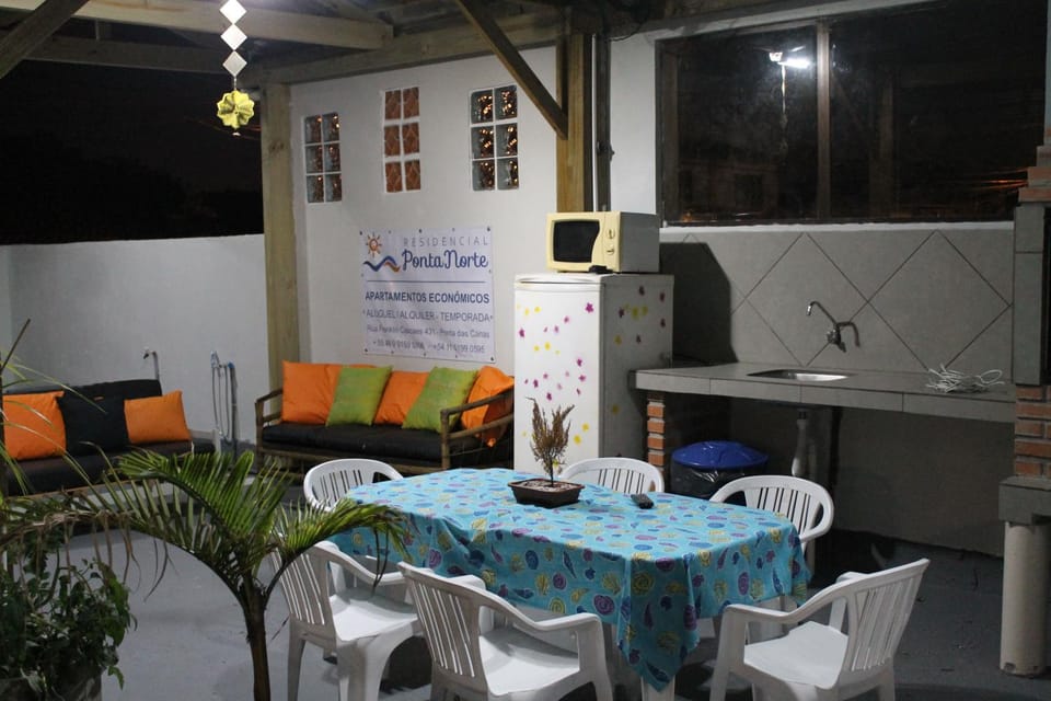 Patio, Communal lounge/ TV room, BBQ facilities, Living room, Dining area, Communal kitchen, Area and facilities