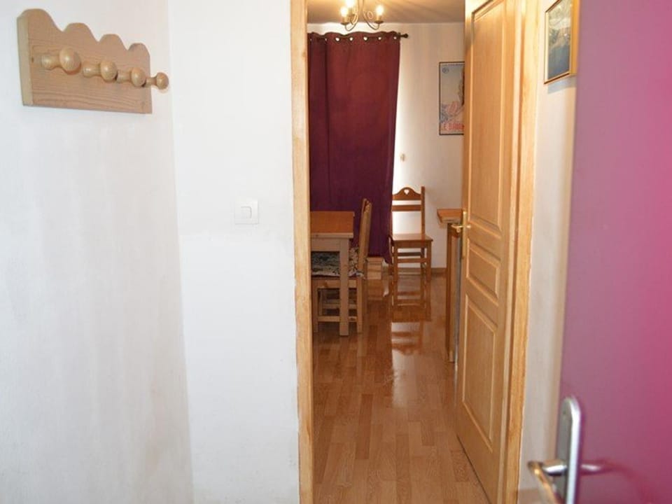 Studio avec terrasse ensoleillée face aux pistes, animaux acceptés, Montgenèvre - FR-1-266-86 Apartment in Montgenèvre