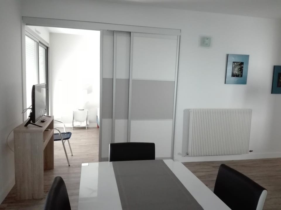 T2 tout confort proche plage, 4 pers, ascenseur Apartment in Les Sables-d'Olonne