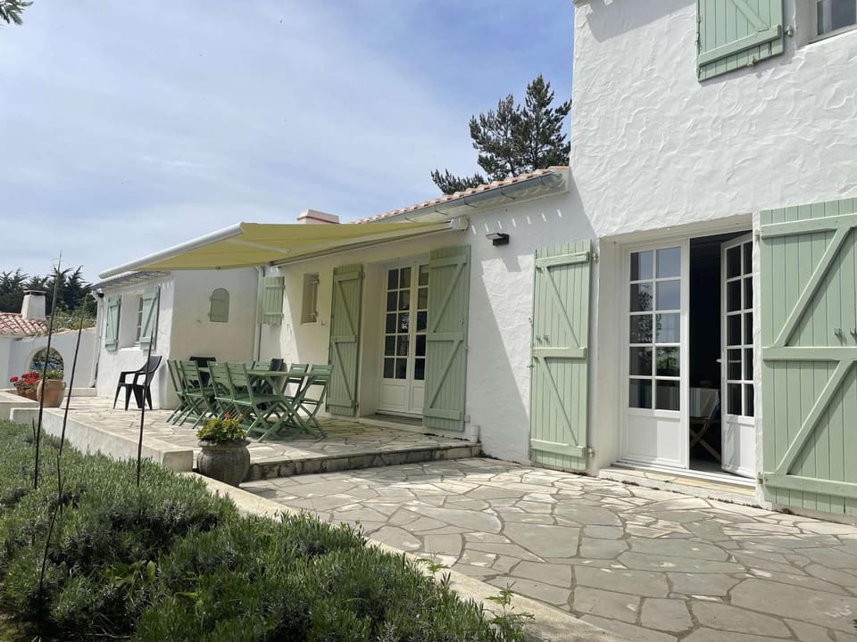 Maison confortable 5 pièces, 8 couchages, proche plage et commerces, avec jardin, terrasse et WiFi. - FR-1-224B-477 House in Noirmoutier-en-l'Île