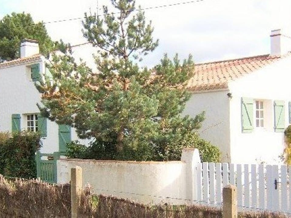 Maison confortable 5 pièces, 8 couchages, proche plage et commerces, avec jardin, terrasse et WiFi. - FR-1-224B-477 House in Noirmoutier-en-l'Île