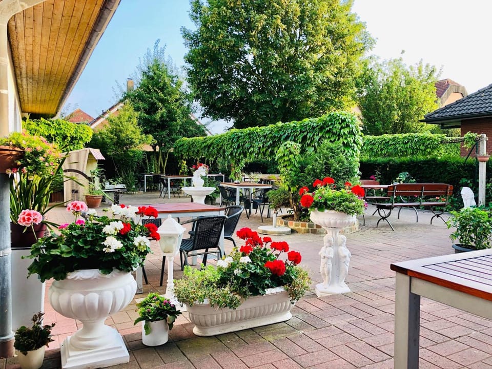 Property building, Patio, Garden, Banquet/Function facilities