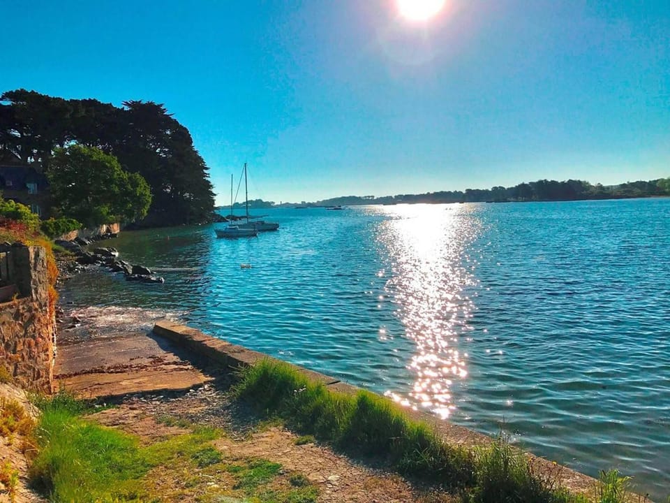 Charmante maisonnette bretonne à 100m de la mer avec jardin, terrasse et proximité centre Trégastel - FR-1-368-26 House in Trégastel