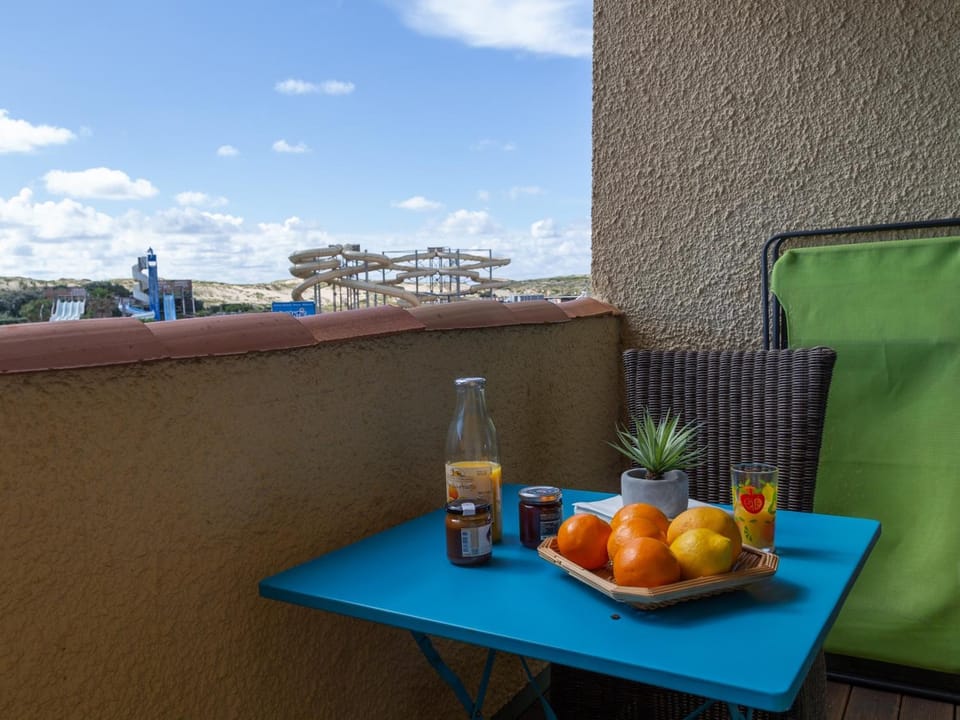 Studio rénové face à la dune, proche plage et commerces, idéal pour 2 personnes - FR-1-239-150 Apartment in Seignosse