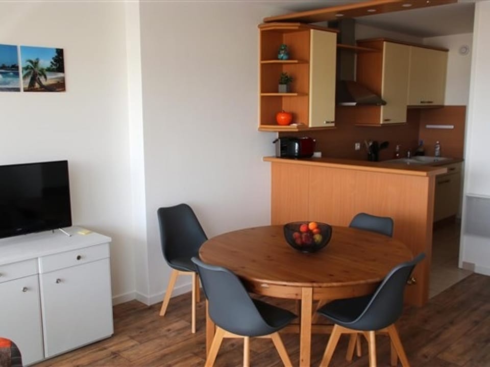Appartement 2 Pièces Rénové Vue Mer, Proche Centre - FR-1-331-84 Apartment in Les Sables-d'Olonne