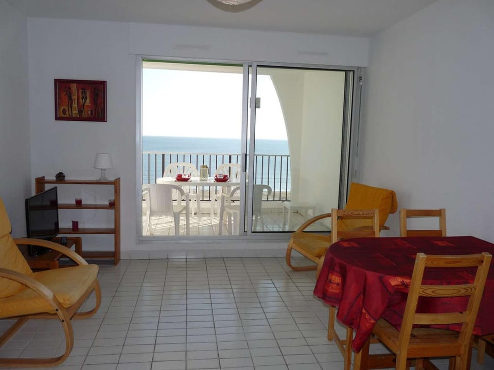 Studio Cabine Spacieux avec Parking et Vue - FR-1-328-214 Cabin in La Grande-Motte