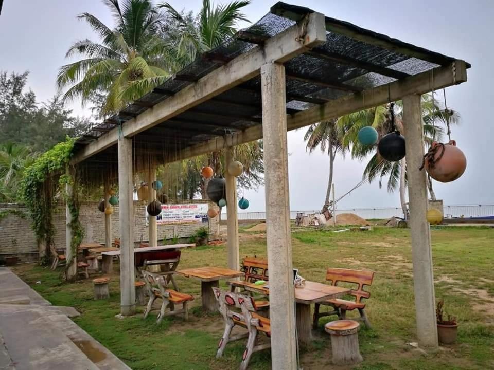 BBQ facilities, Garden