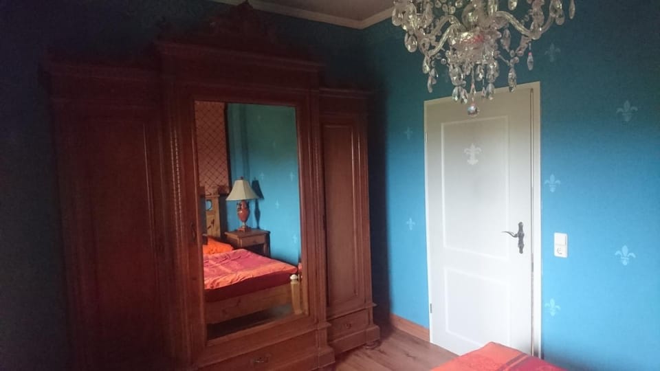 Bed, Photo of the whole room, Bedroom, wardrobe