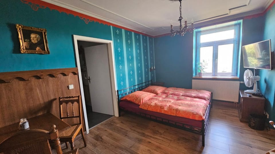 Bed, TV and multimedia, Living room, Photo of the whole room, Bedroom