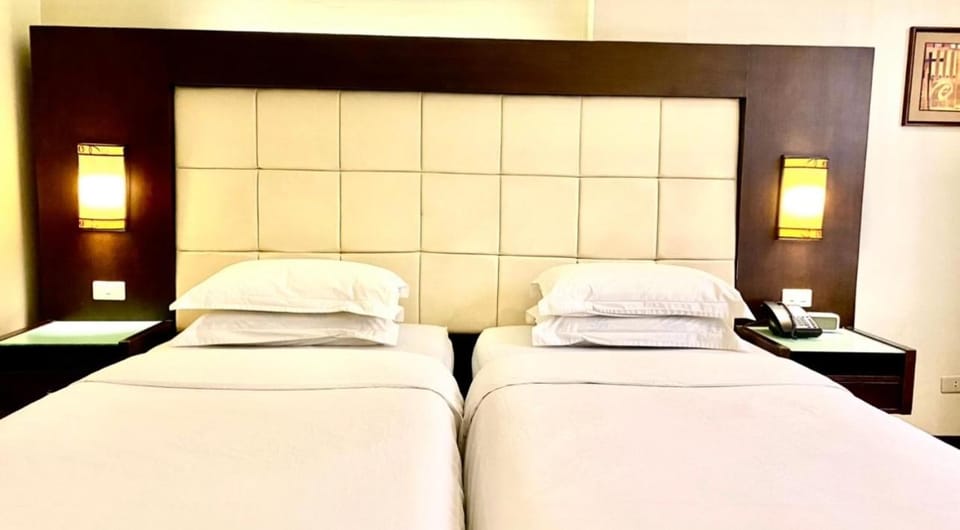 Circle Inn Hotel and Suites Bacolod Hotel in Bacolod
