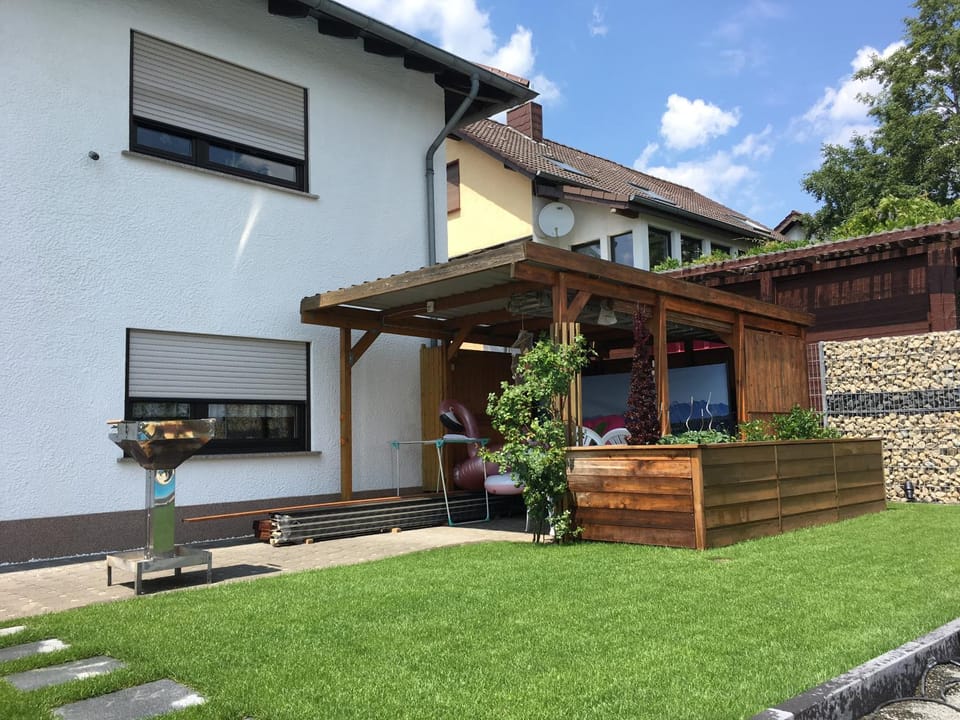 BBQ facilities, Garden, Balcony/Terrace, Seating area