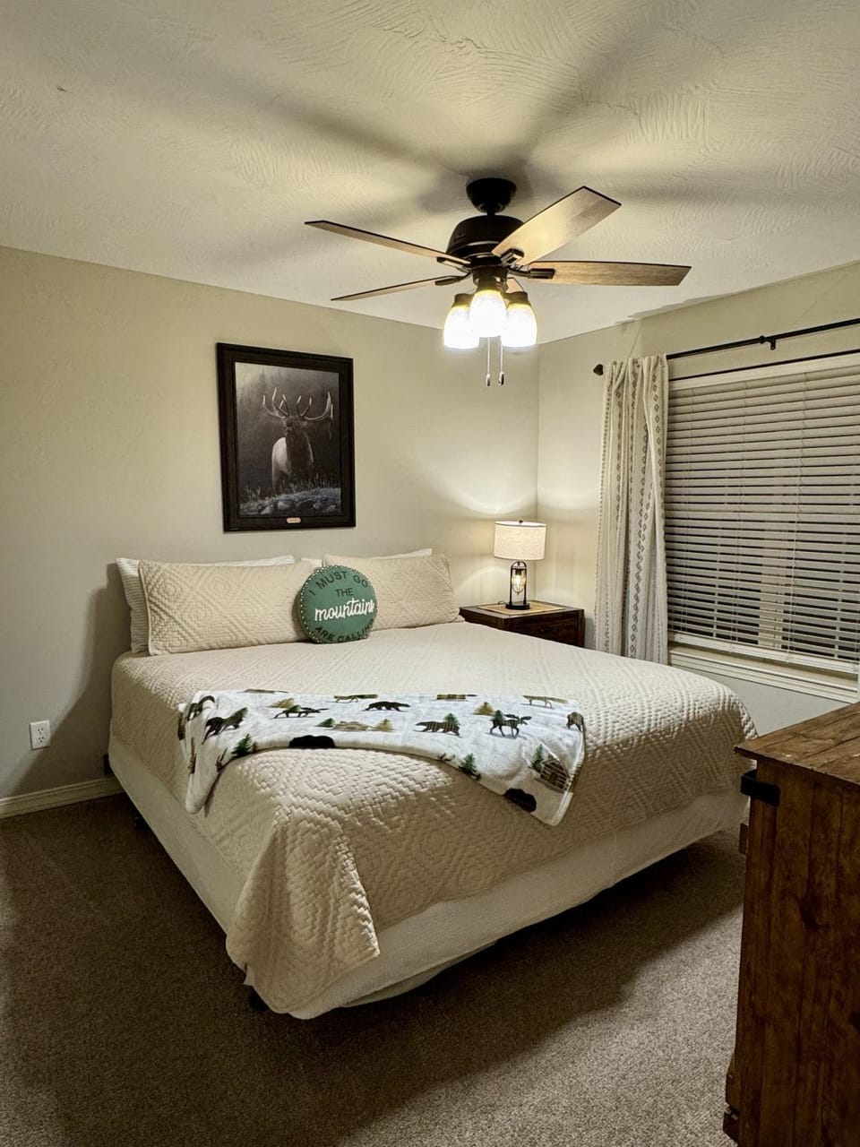 Lakefront Condo A-1 with Large Balcony Apartment in Ridgedale