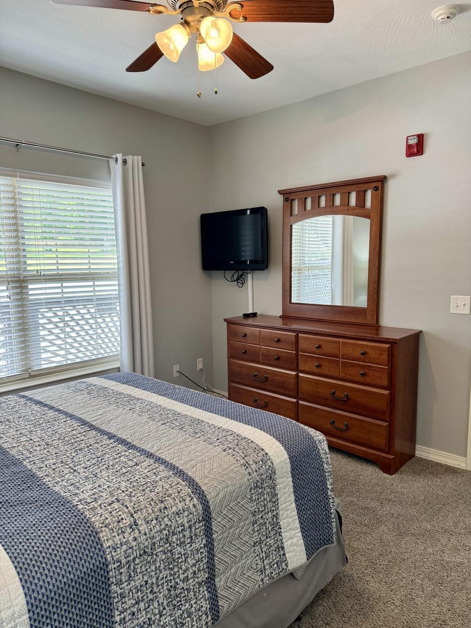 Condo B-4 near Table Rock Lake Apartment in Ridgedale