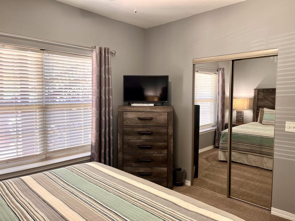 Tina Condo B-5 Apartment in Ridgedale