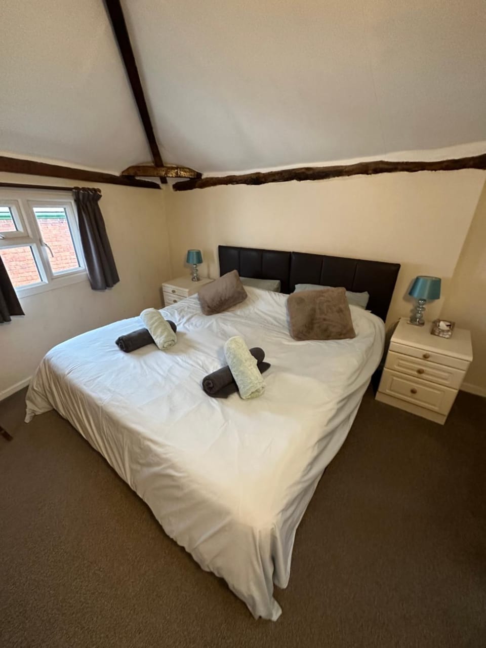 36 Heritage House Bed and Breakfast in Wales