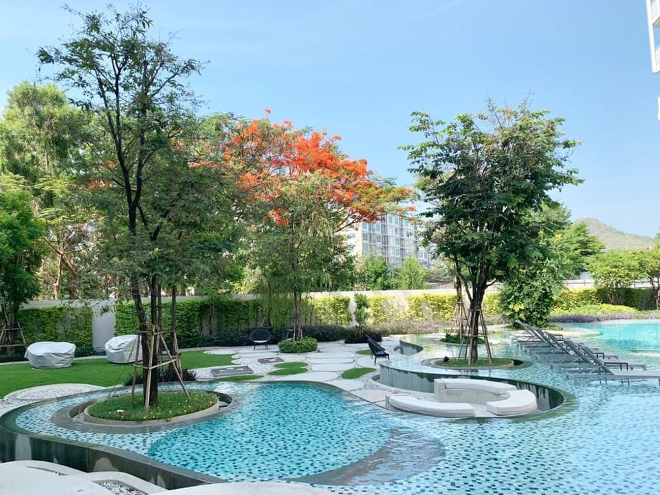 Summer Huahin712,Near Beach&Cicada,market Beautiful Swimming pool Apartment in Nong Kae