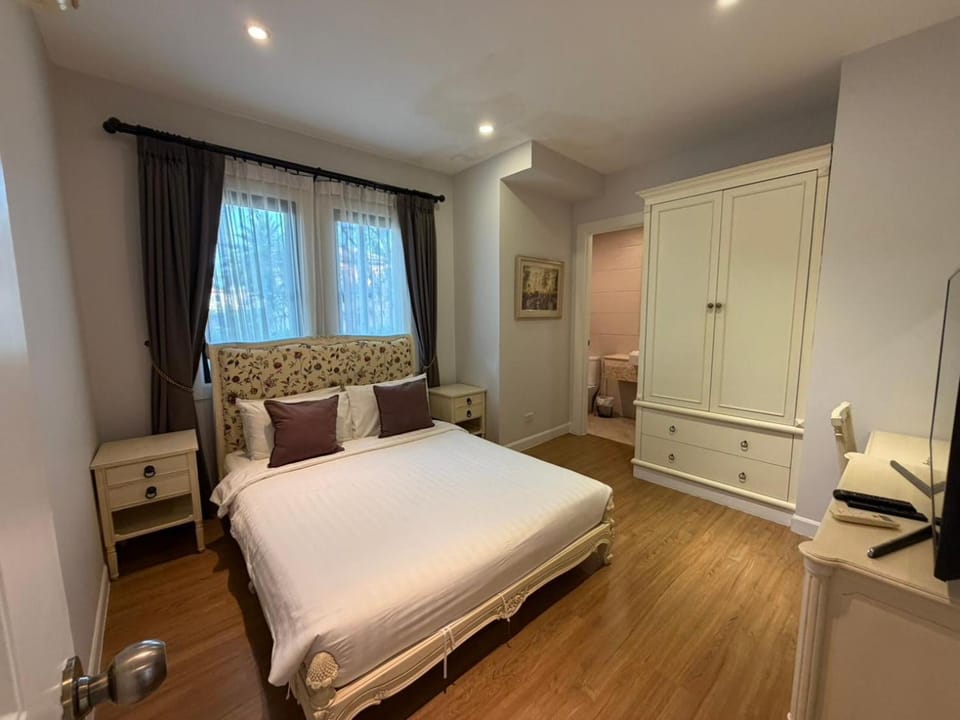 Bed, Bedroom, hair dresser, wardrobe