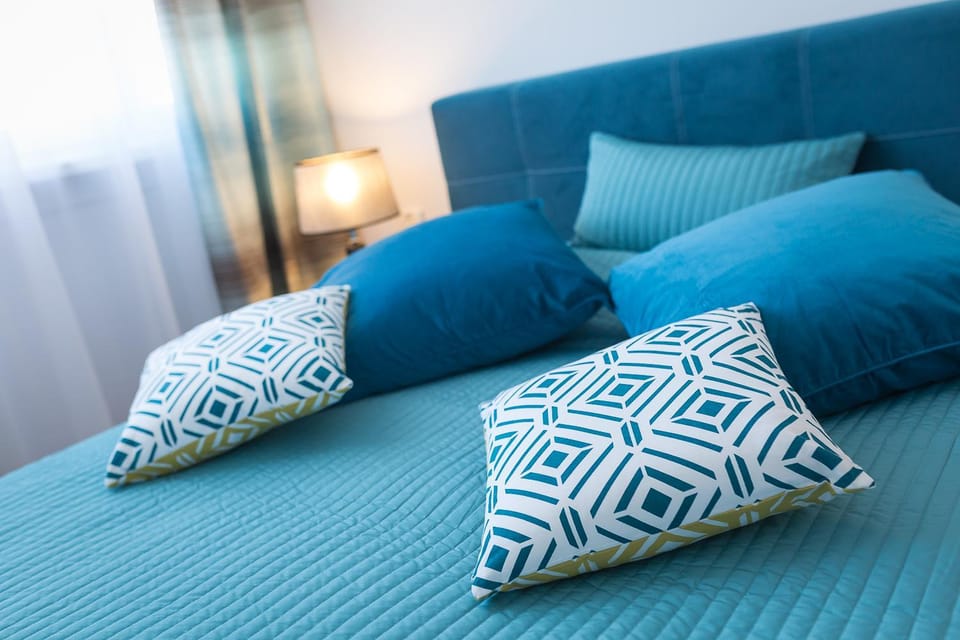 Seating area, Bedroom