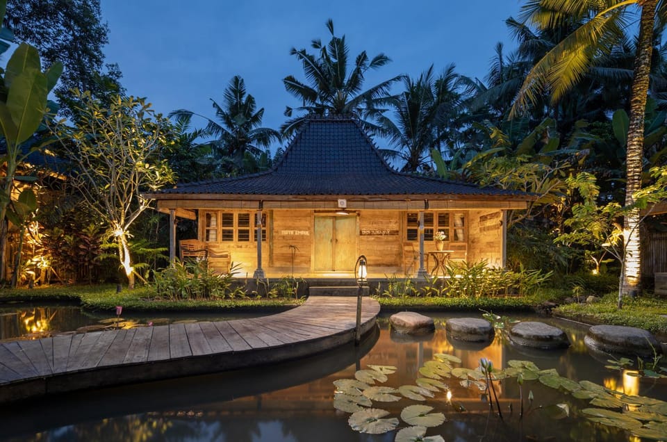 Property building, Natural landscape, Garden view