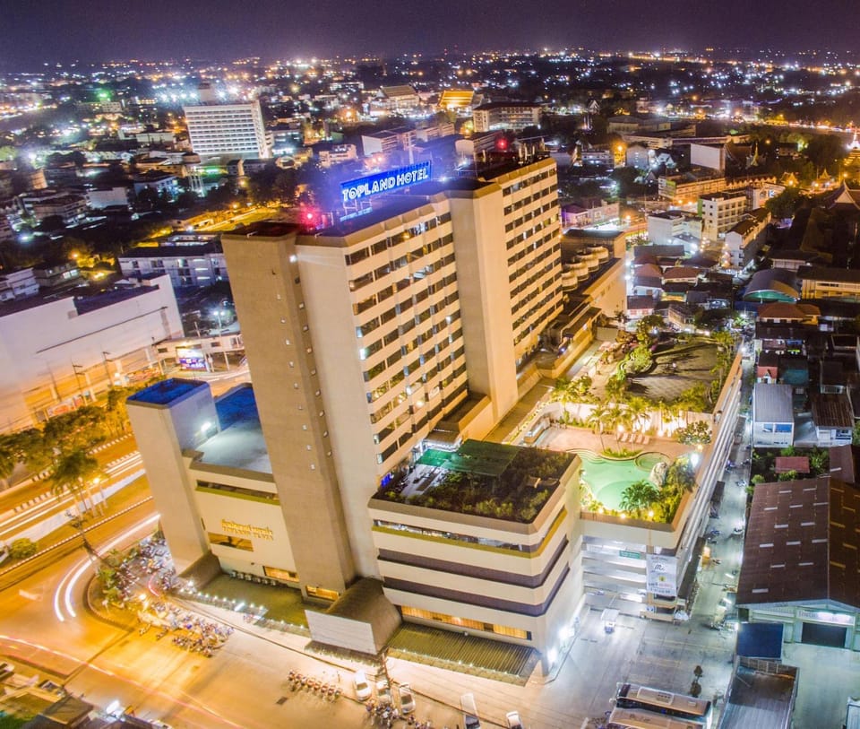 Property building, Bird's eye view, Street view, Location