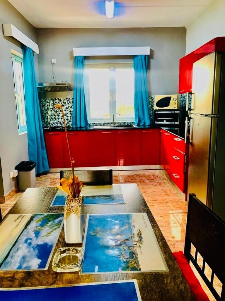Kitchen or kitchenette, minibar, pet friendly, stove