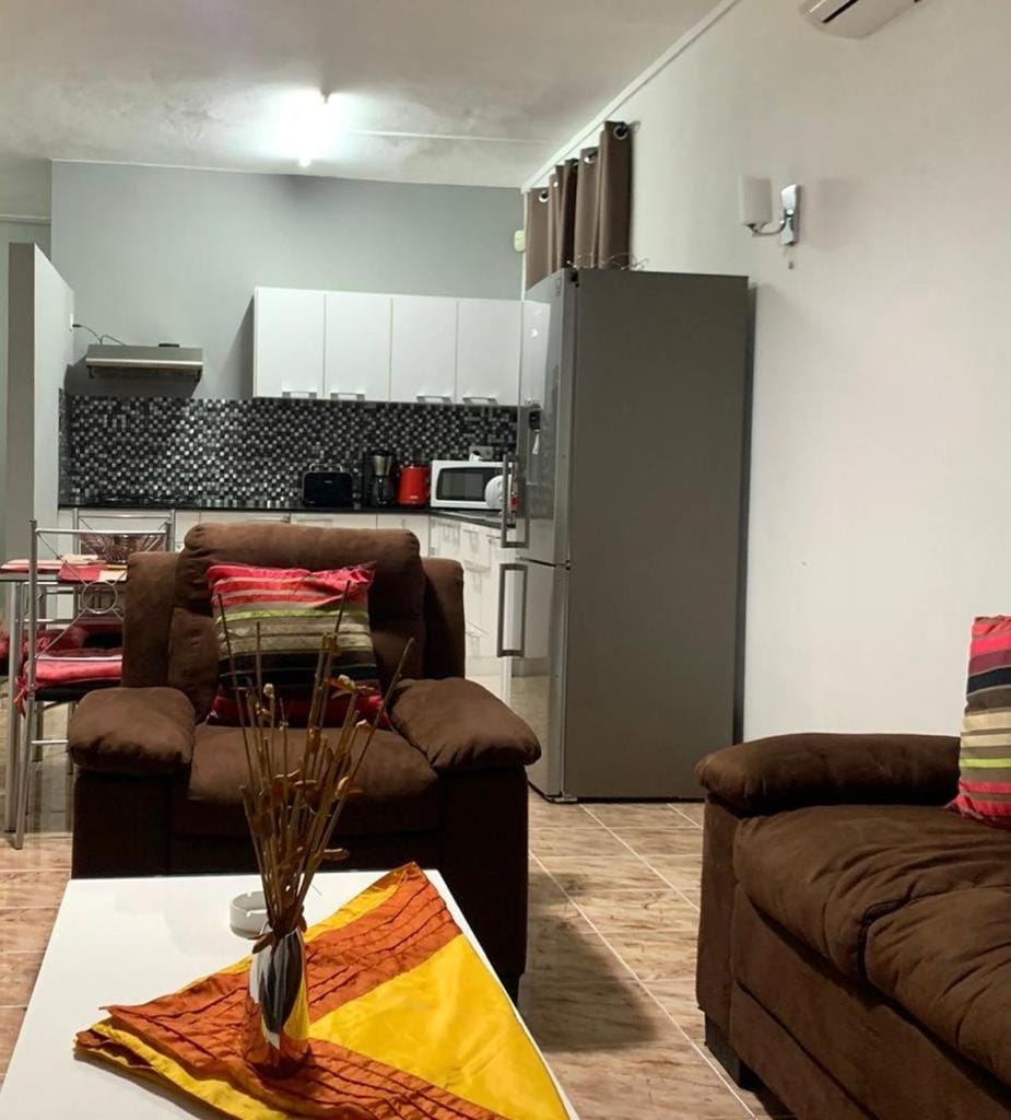 Kitchen or kitchenette, Living room, Dining area, minibar, pet friendly, stove