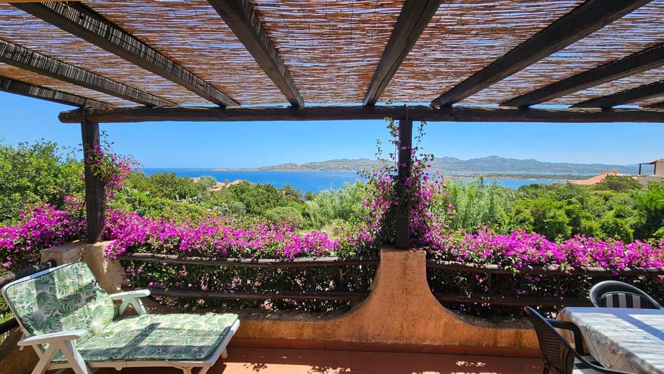 Natural landscape, Balcony/Terrace, Garden view, Sea view