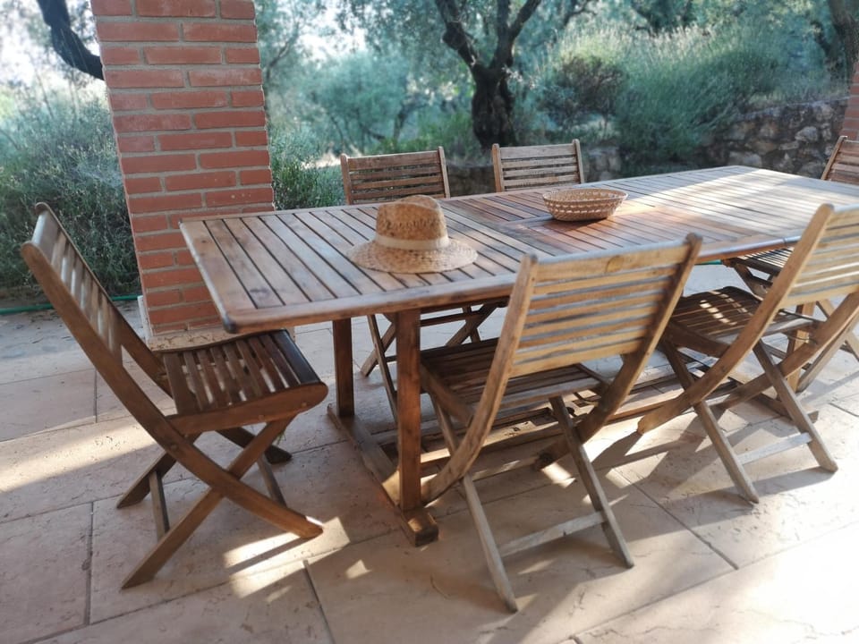 Patio, Garden, Garden, Dining area, Garden view